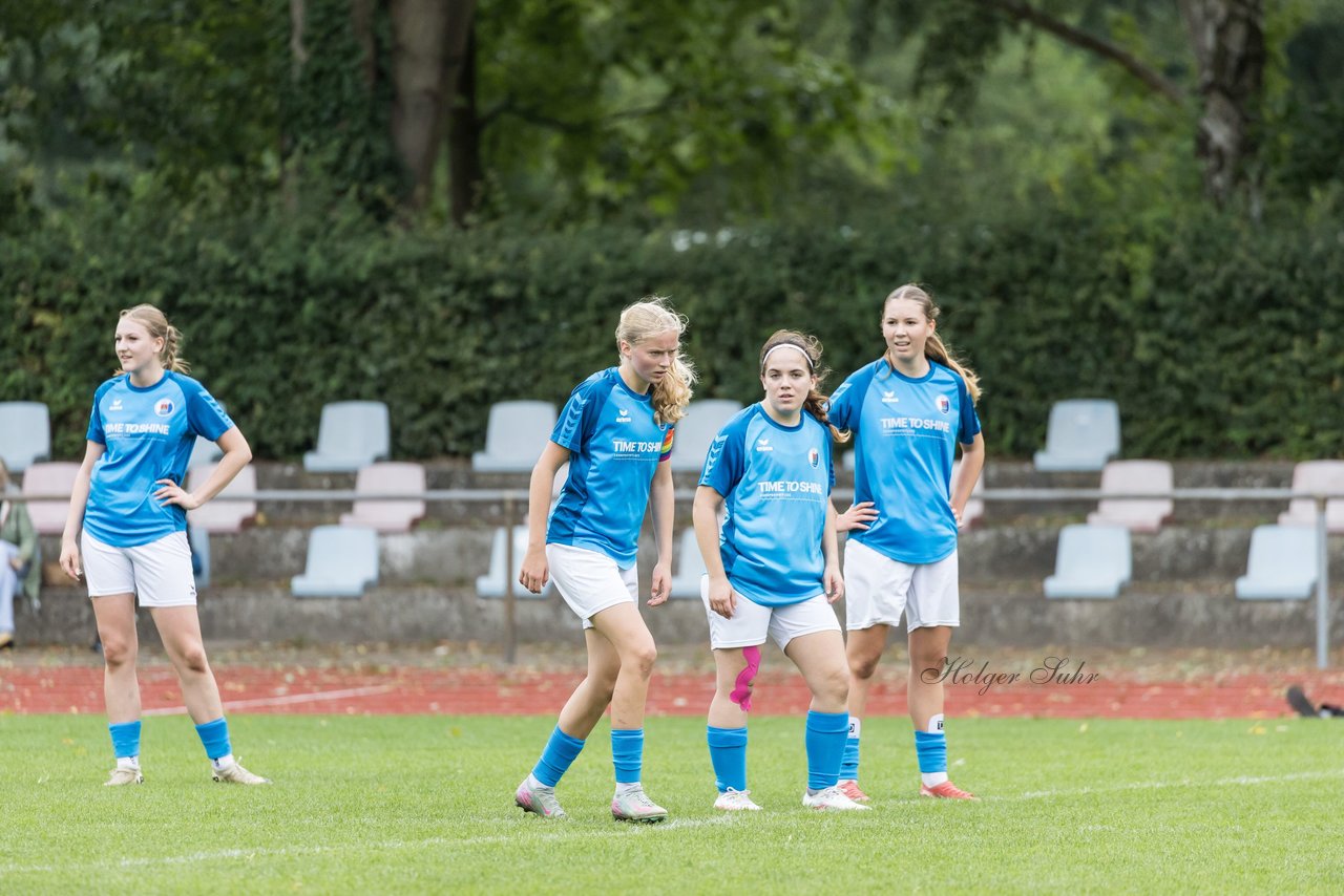 Bild 416 - wBJ VfL Pinneberg - Germania Schnelsen : Ergebnis: 15:1